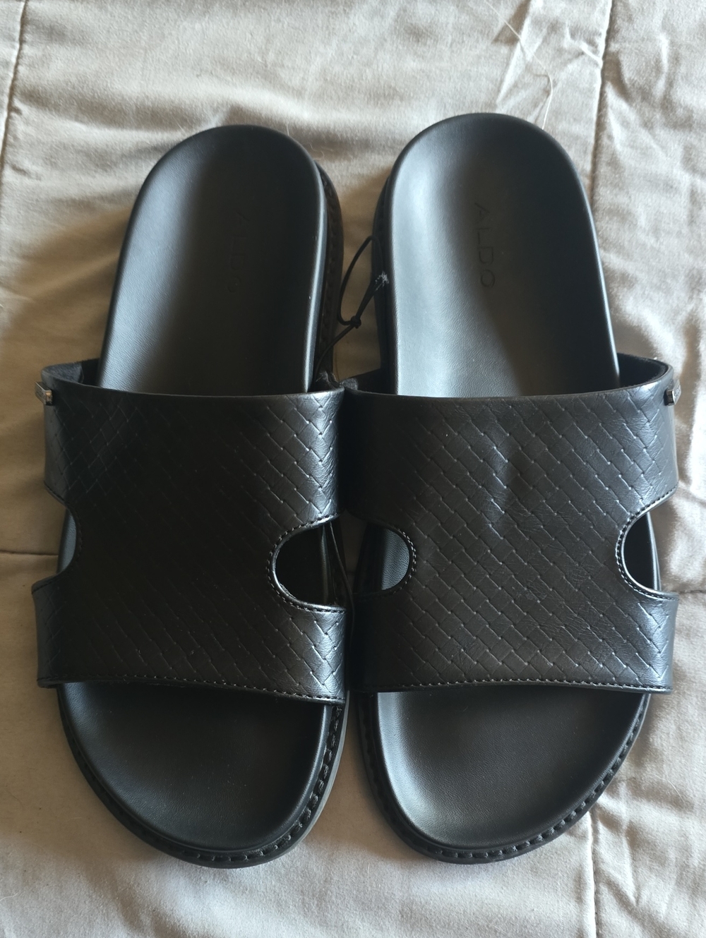 Aldo Slides